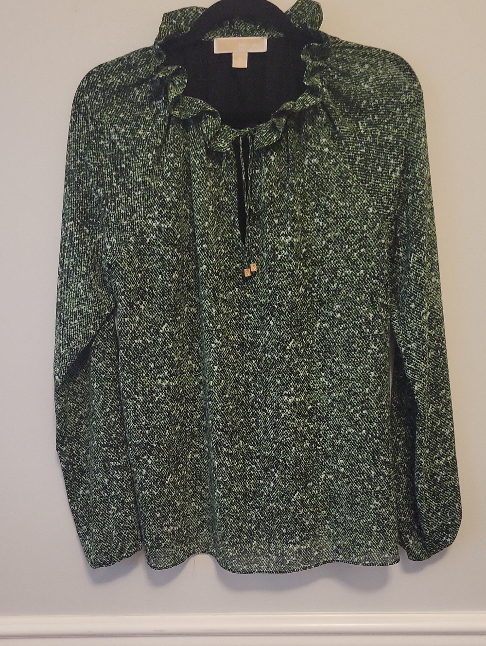 Women's Green Ruffled Tie-Neck Top
